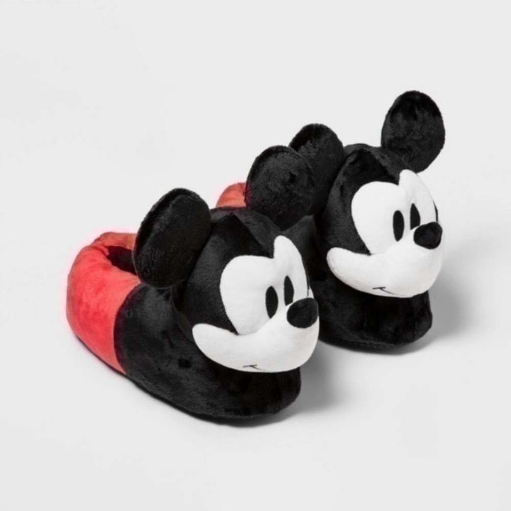 NWT. DISNEY Mickey Mouse Slippers
